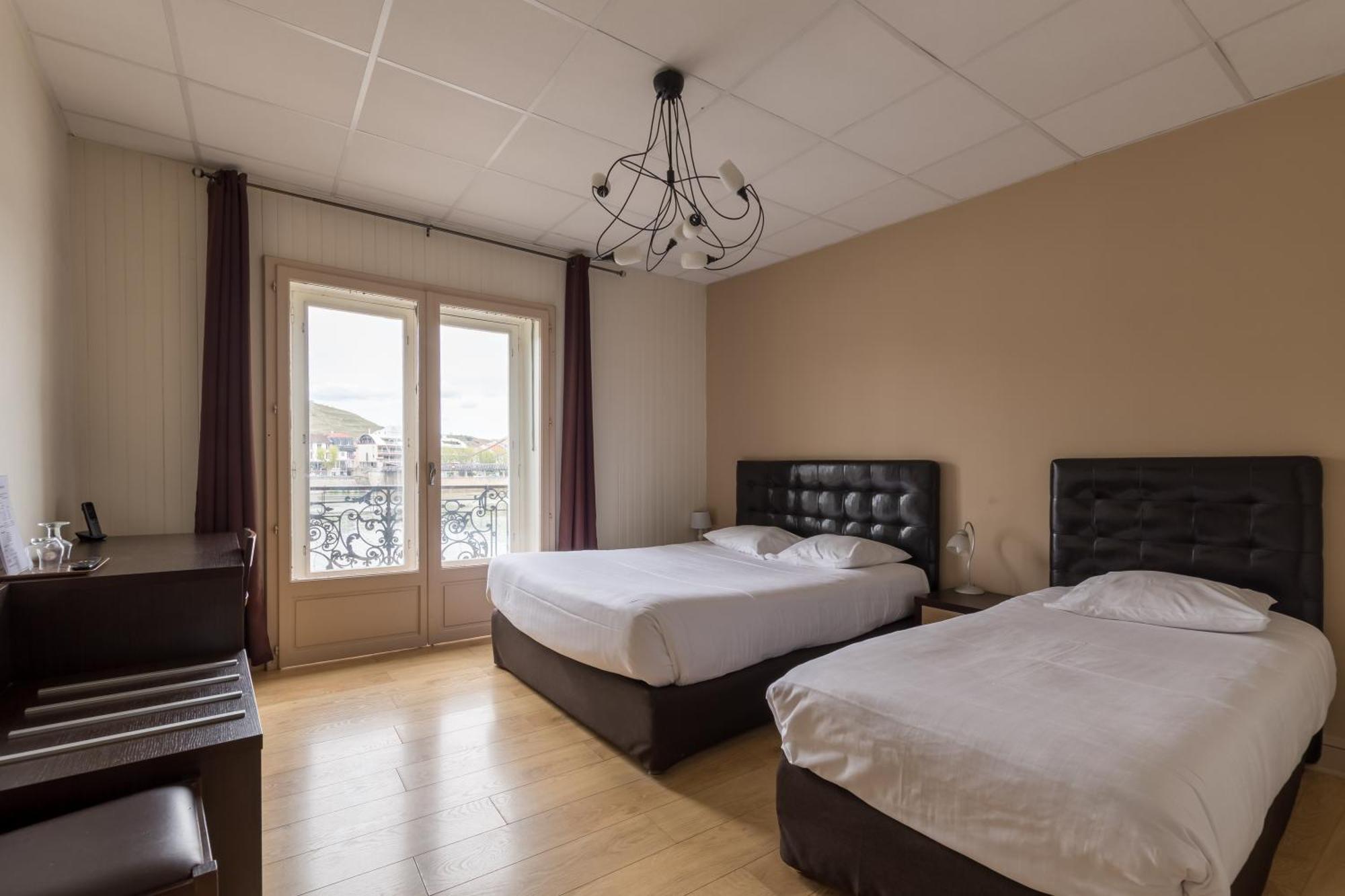 Le Chateau Tournon-sur-Rhone Exterior photo